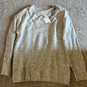 Light gray v neck sweater
